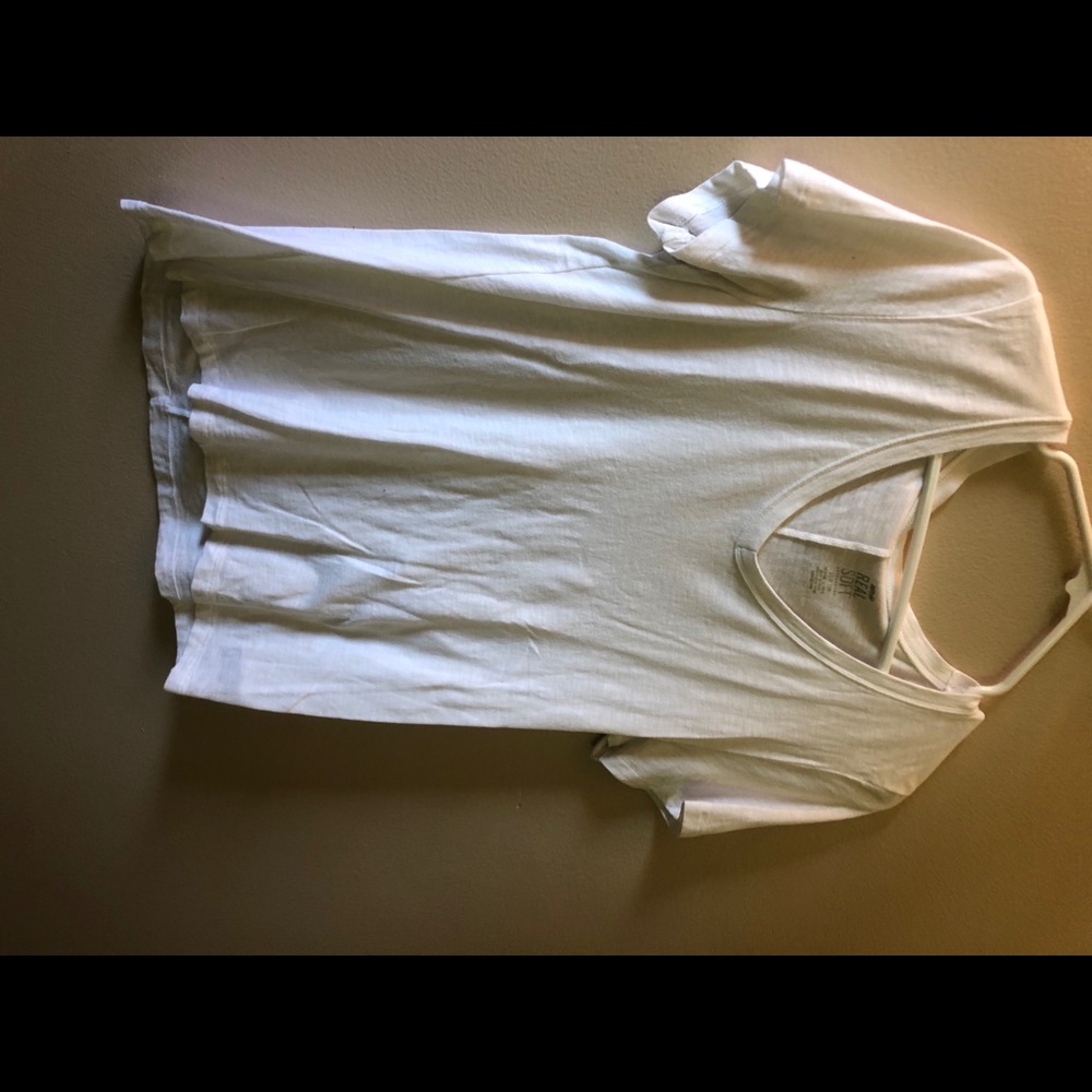 White Aerie V-neck